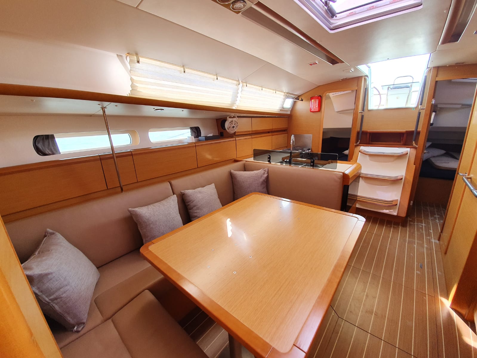 Jeanneau Sun Odyssey 409 — photo 18