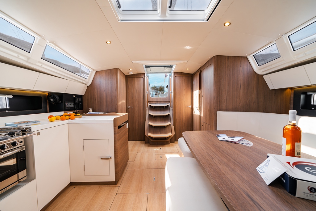 Sun Odyssey 455 — photo 4