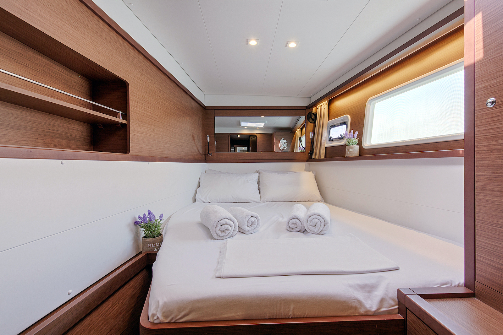 Lagoon 450 Flybridge — photo 12