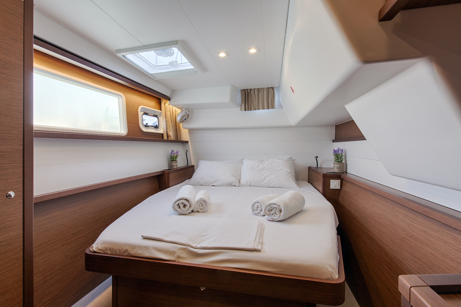 Lagoon 450 Flybridge — photo 14