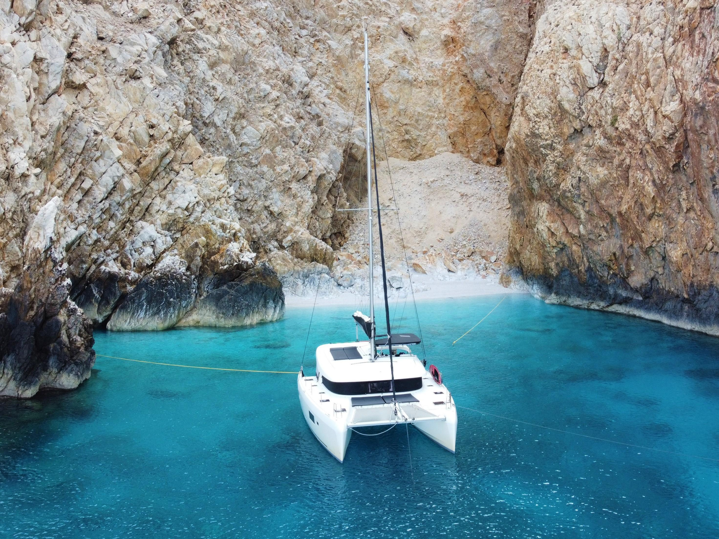 Lagoon 42 — photo 41