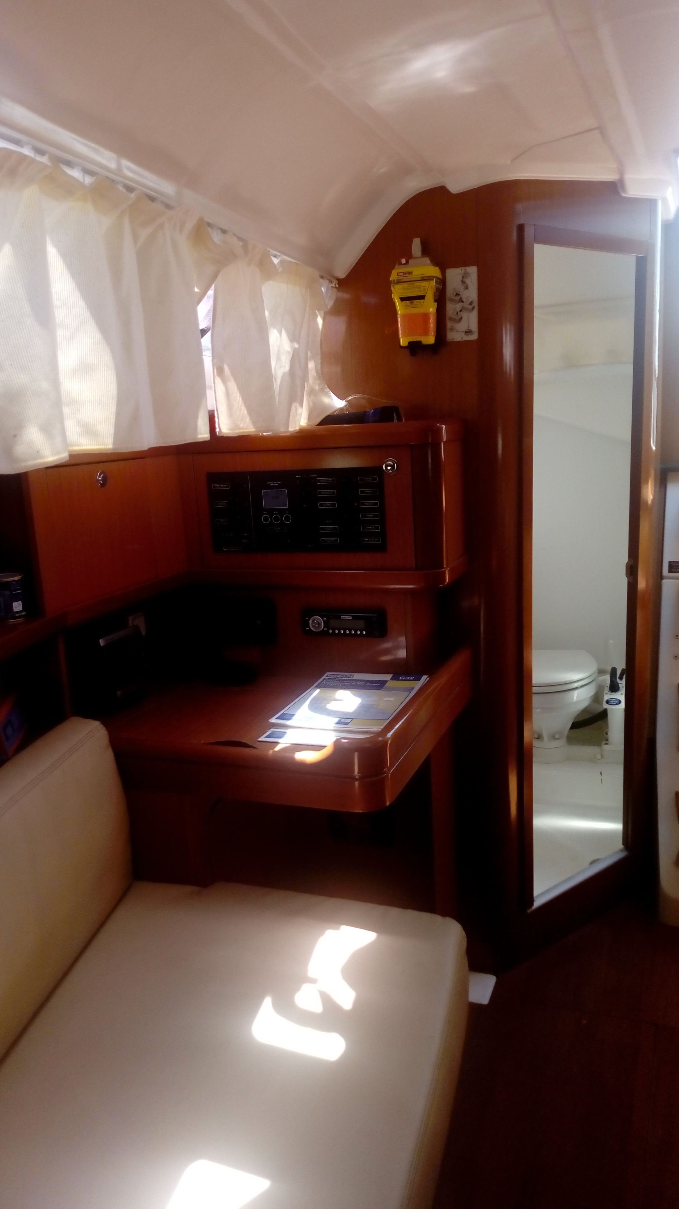Oceanis 31 — photo 18