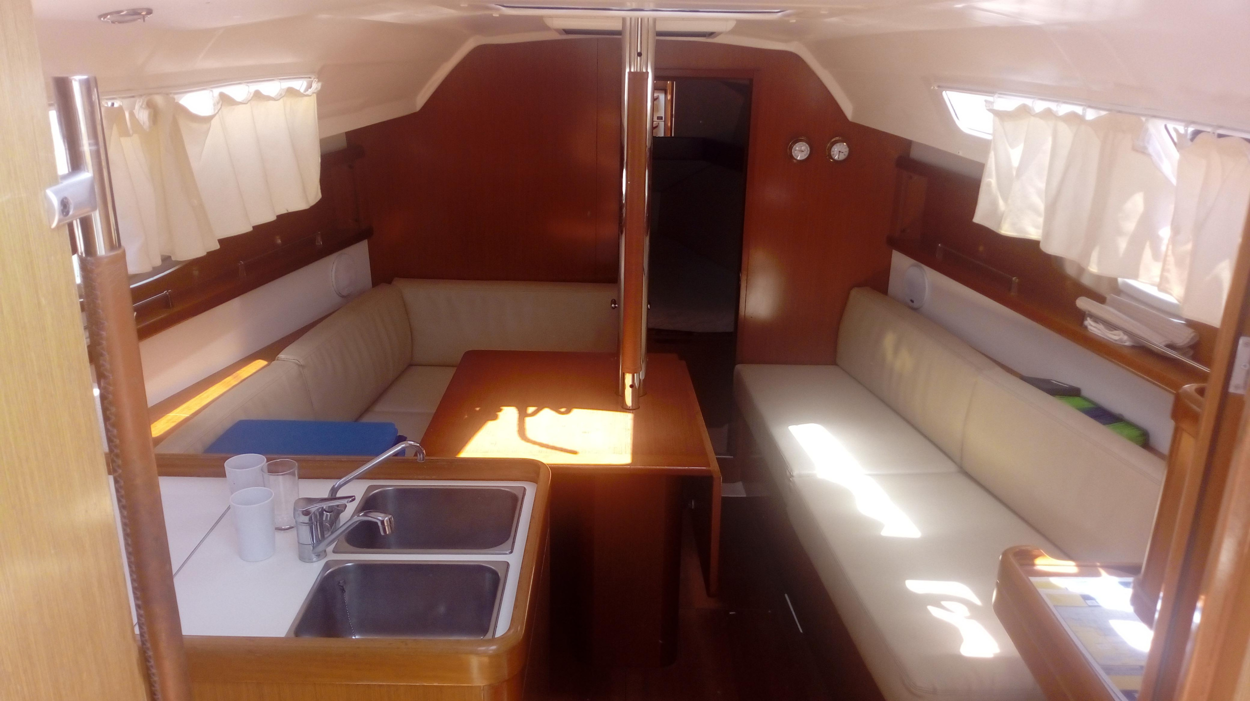 Oceanis 31 — photo 17