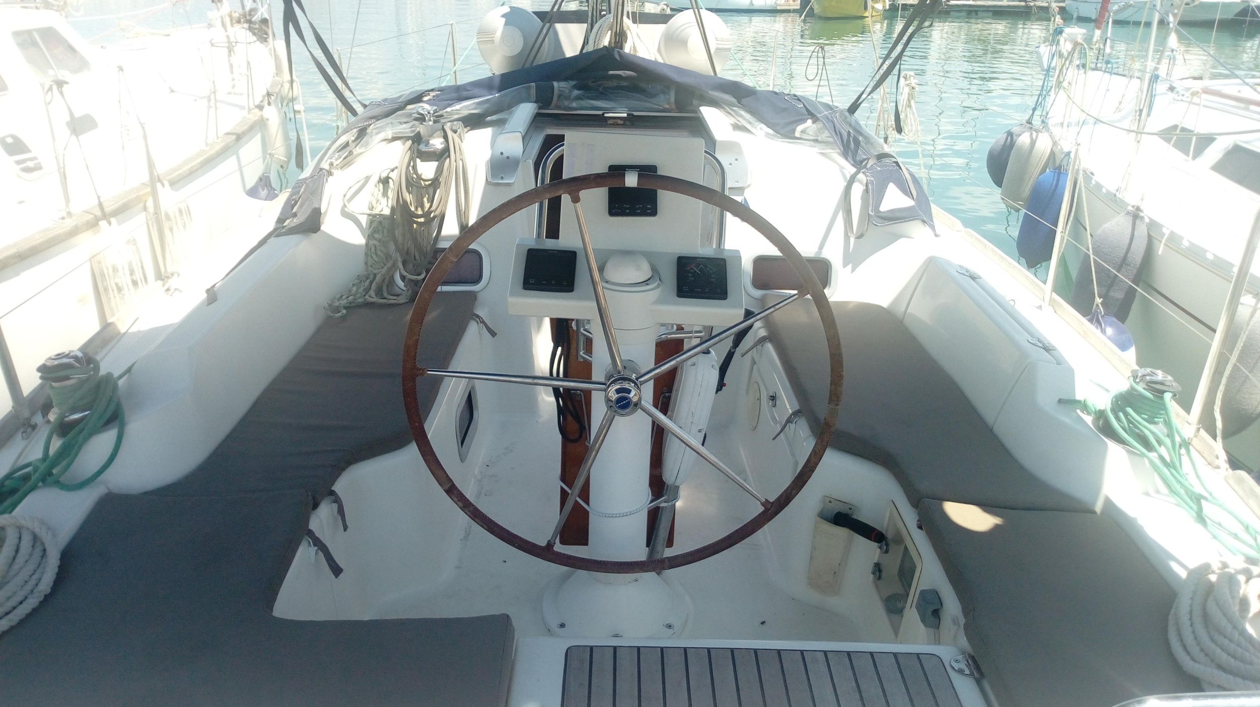 Oceanis 31 — photo 13