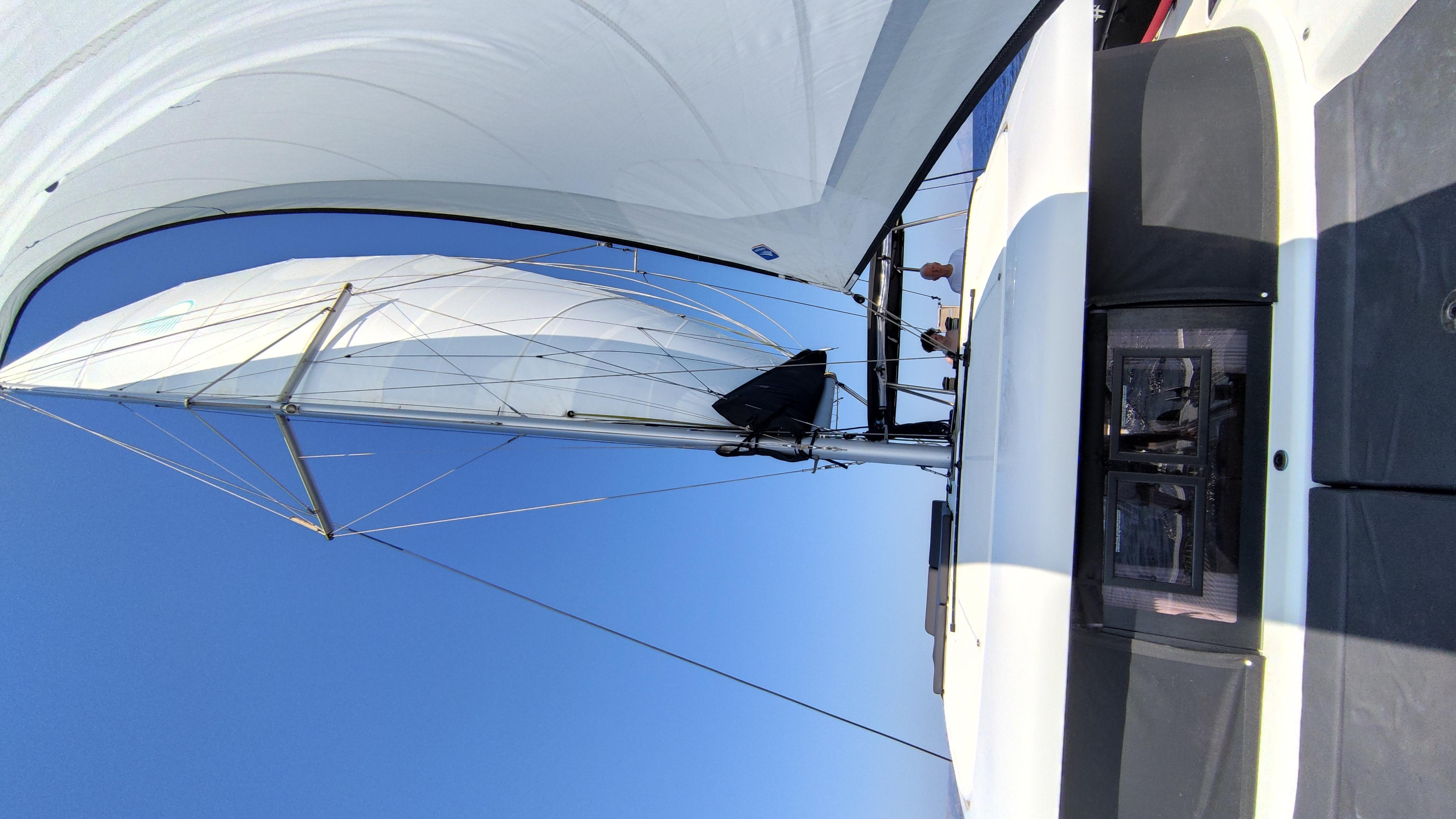 Lagoon 42 — photo 3