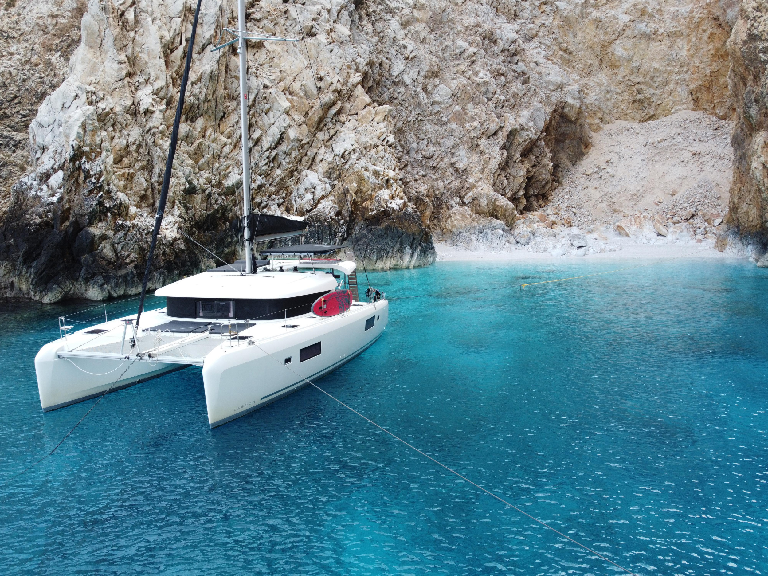 Lagoon 42 — photo 47