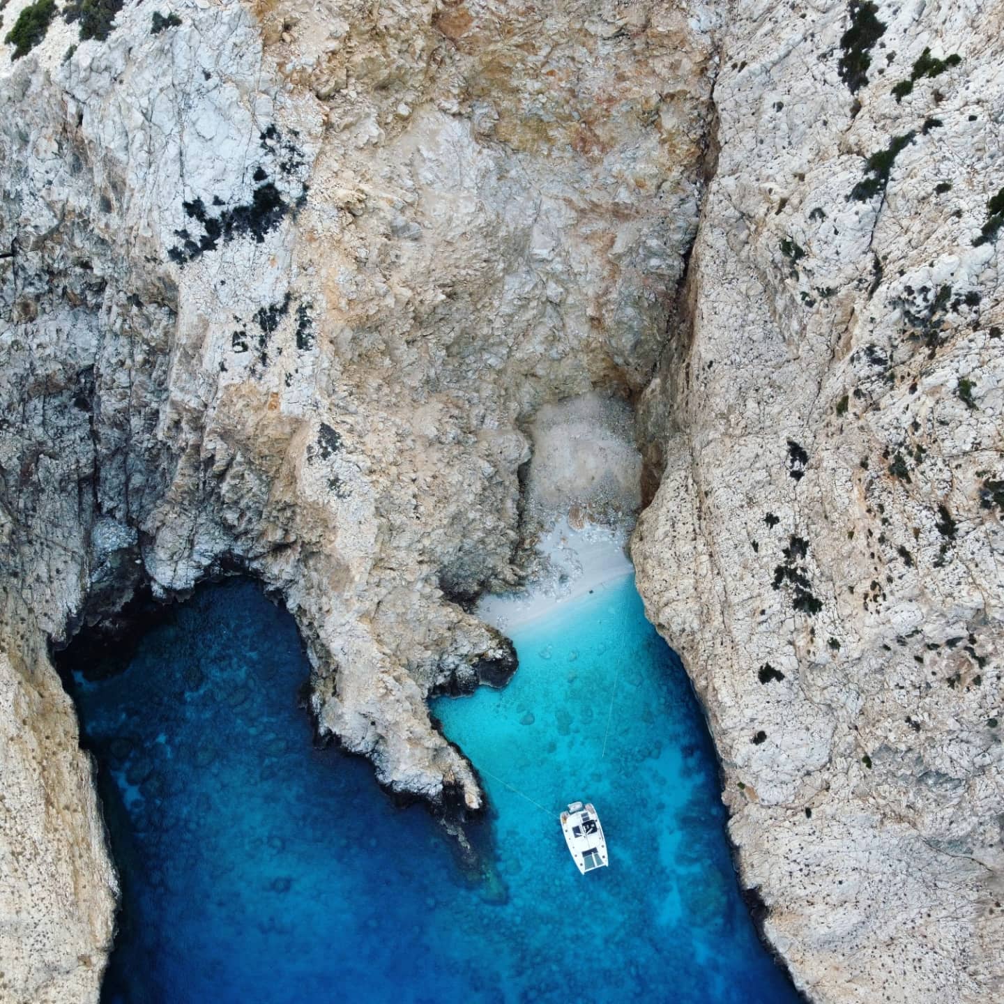 Lagoon 42 — photo 42