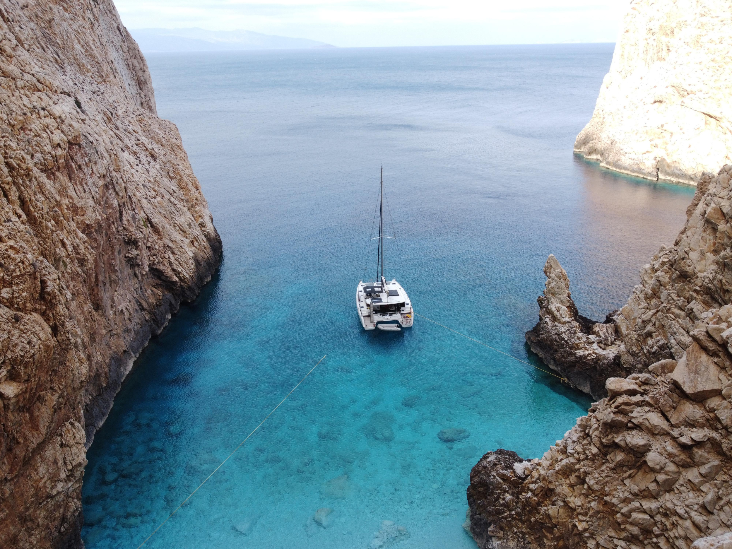 Lagoon 42 — photo 9
