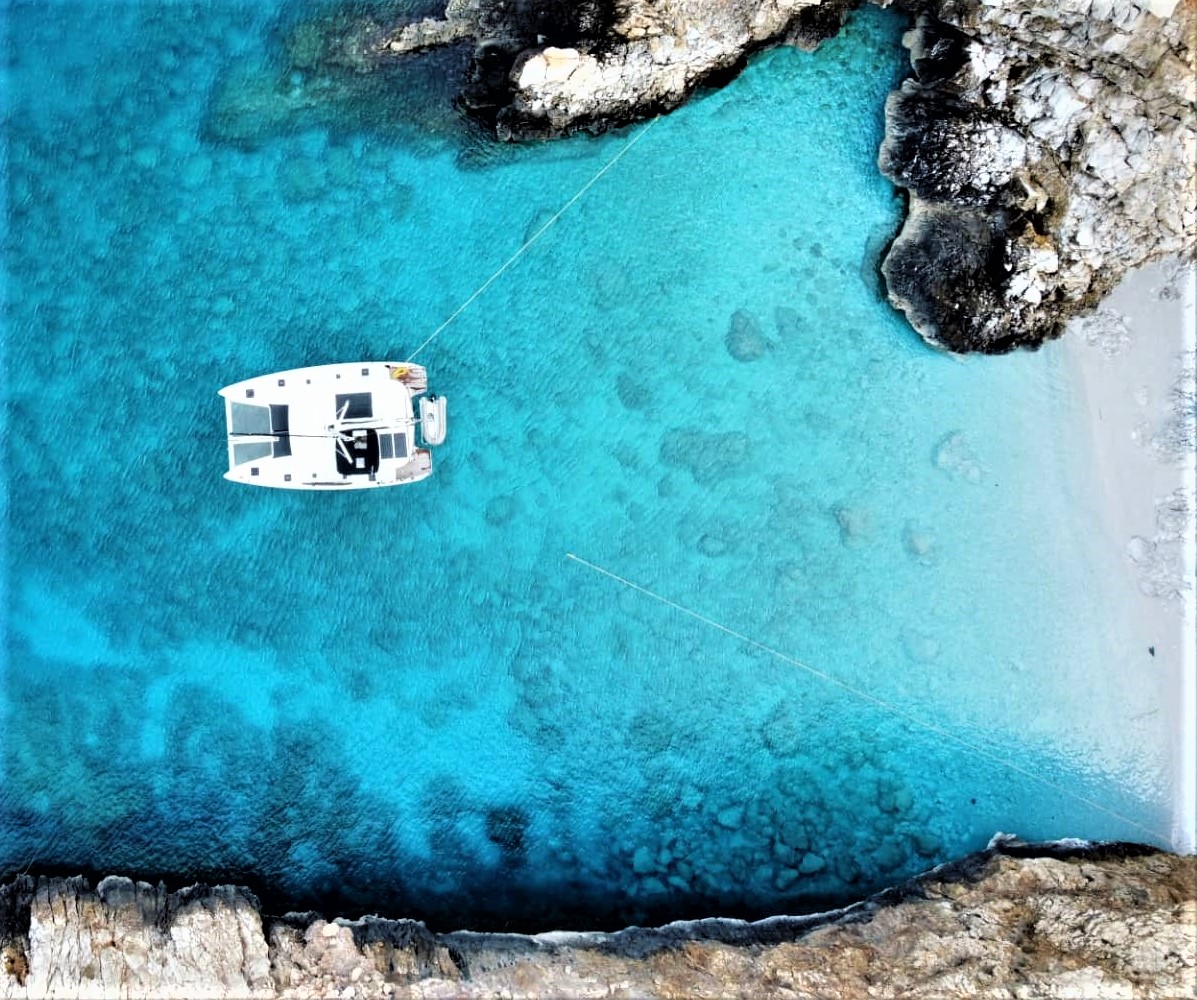 Lagoon 42 — photo 43
