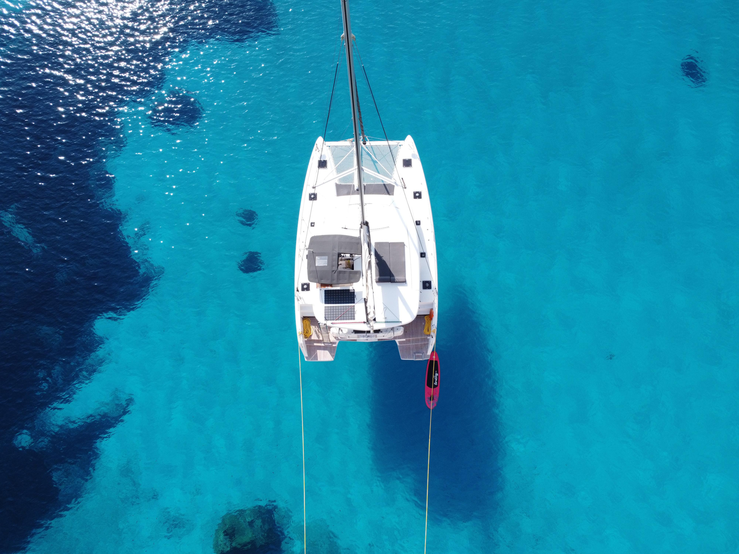 Lagoon 42 — photo 14