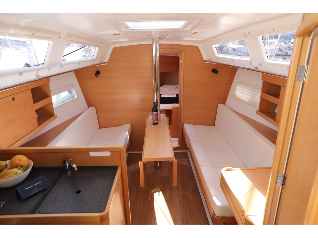 Sun Odyssey 319 — photo 4