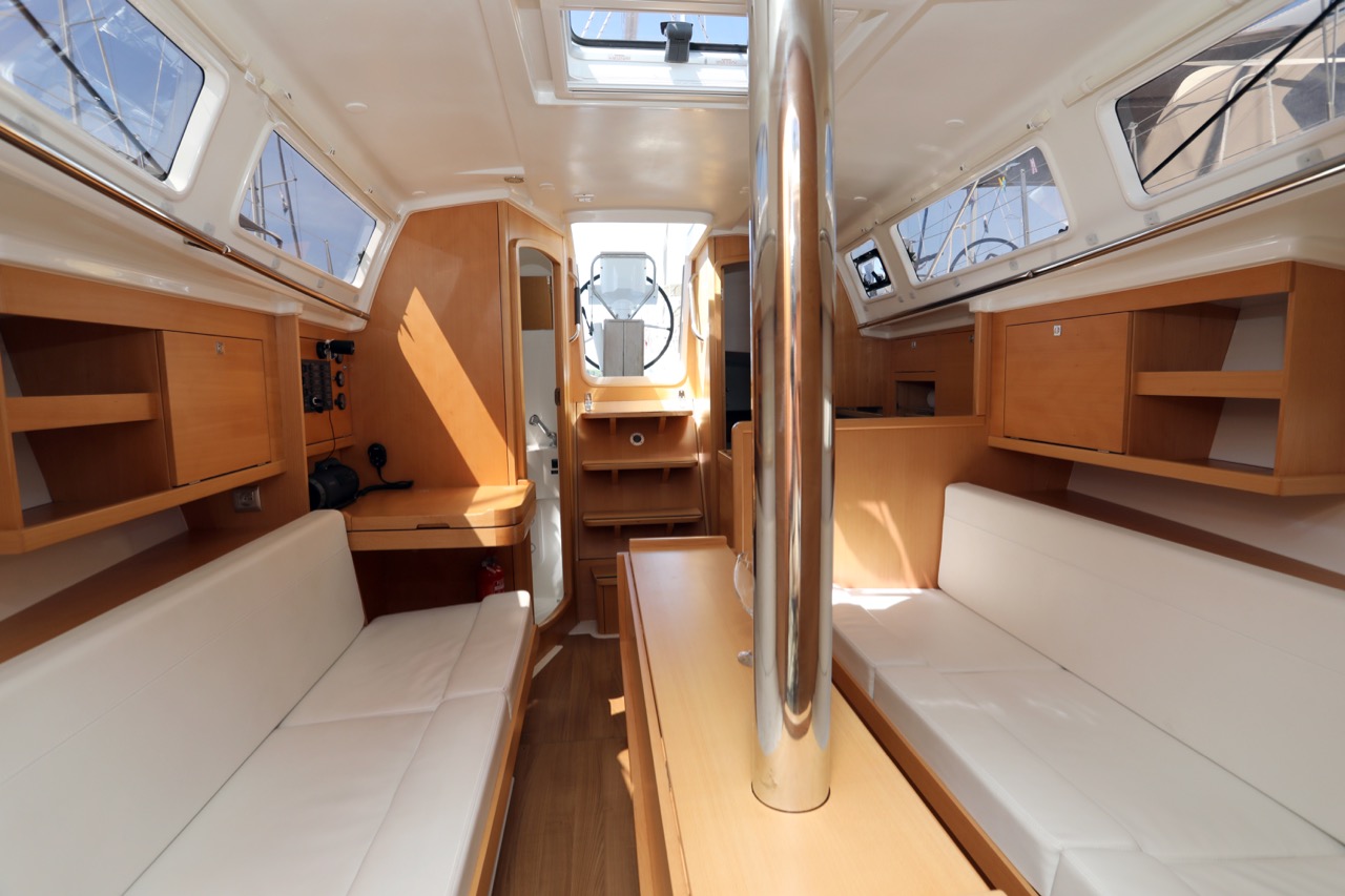 Sun Odyssey 319 — photo 2