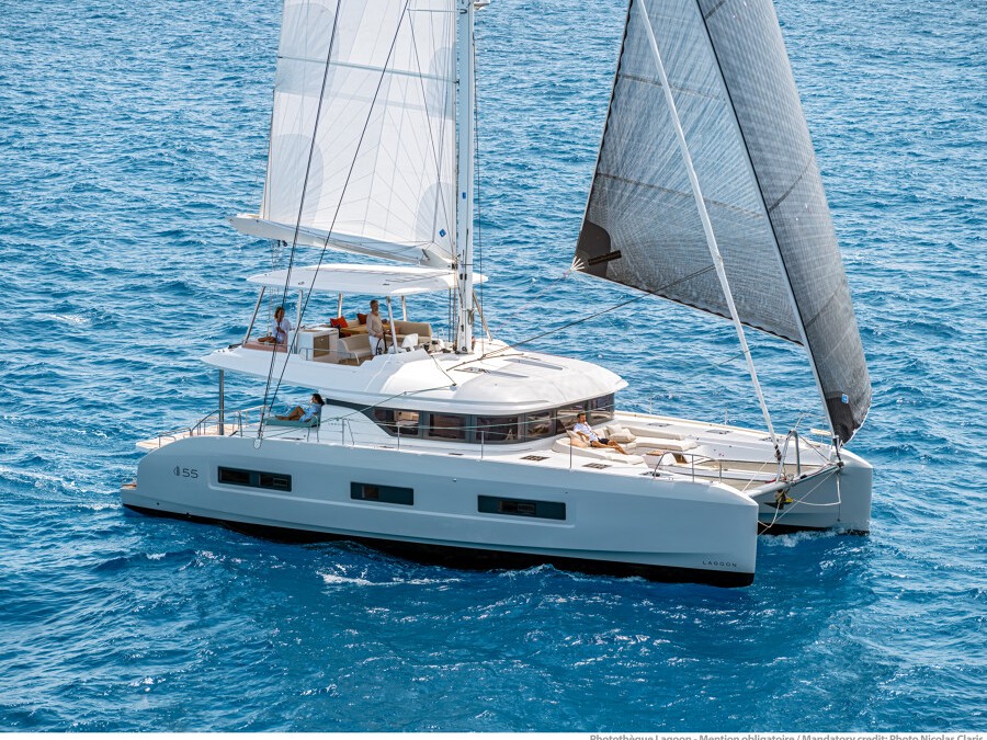 Lagoon 55 — photo 1