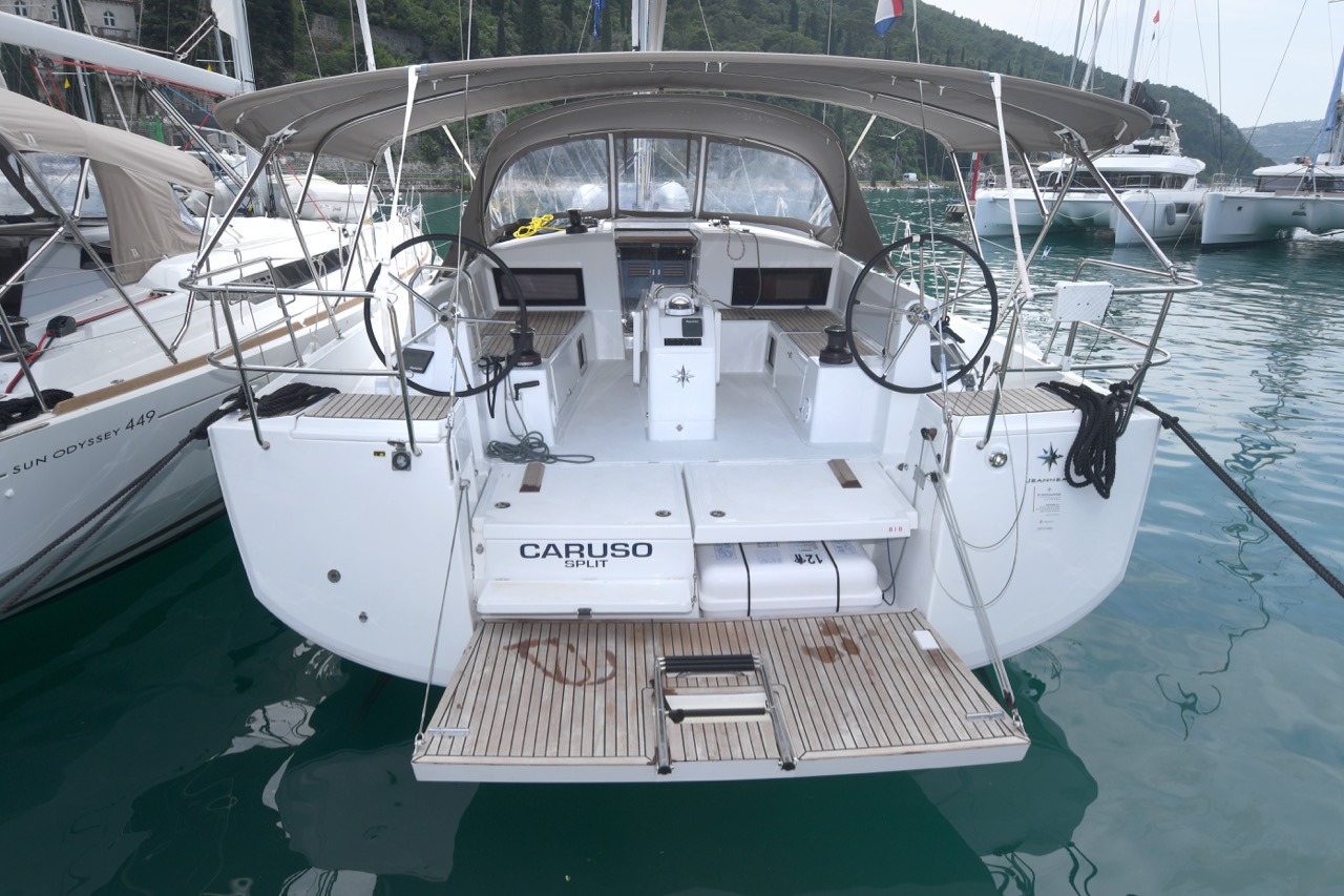 Sun Odyssey 490 "LUXE" — photo 2
