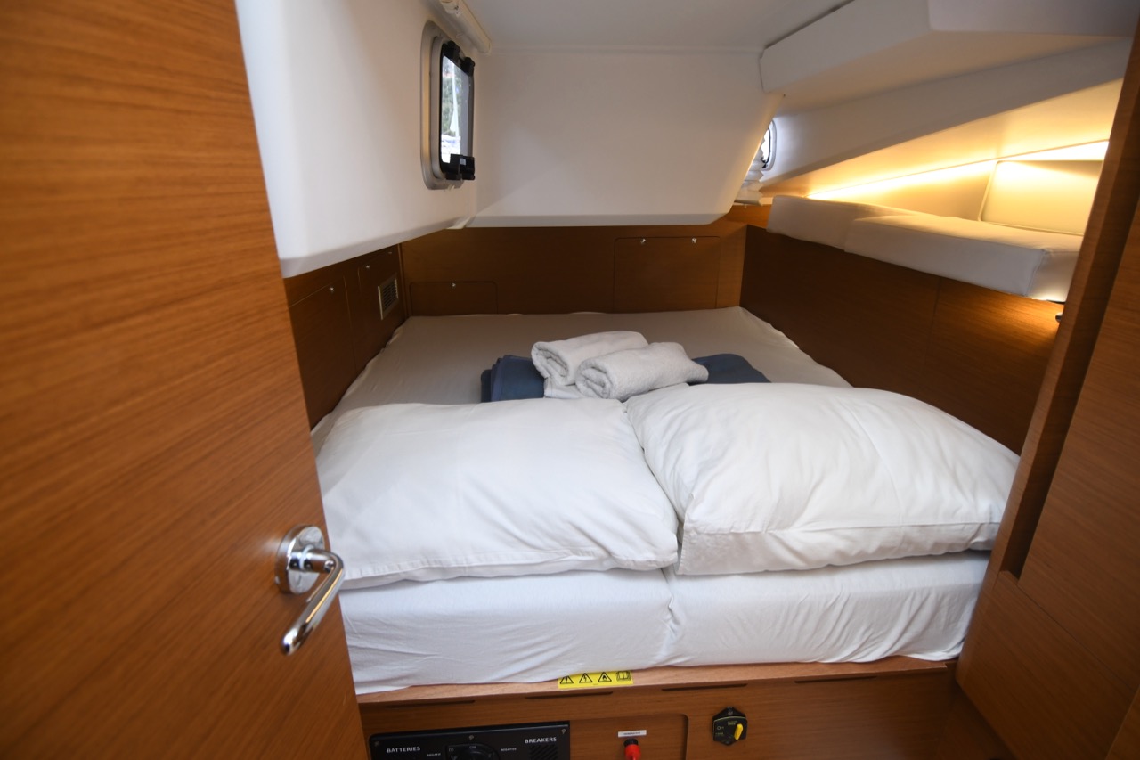 Sun Odyssey 490 "LUXE" — photo 5