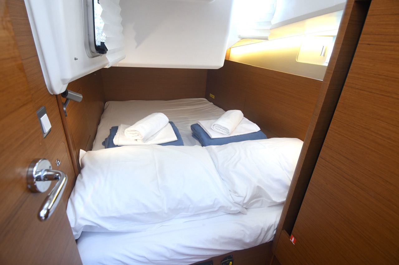 Sun Odyssey 410 — photo 7