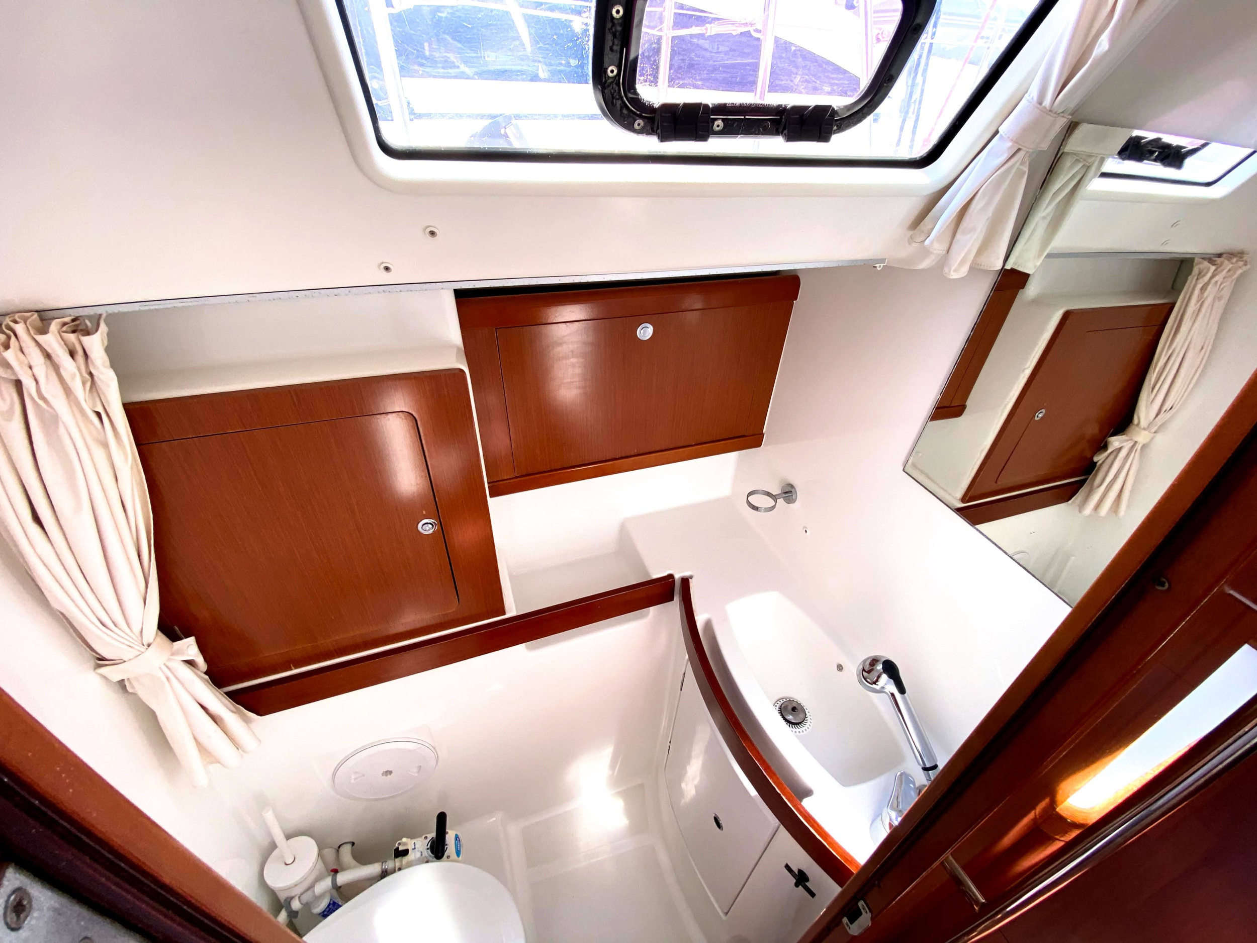 Oceanis 43 — photo 15