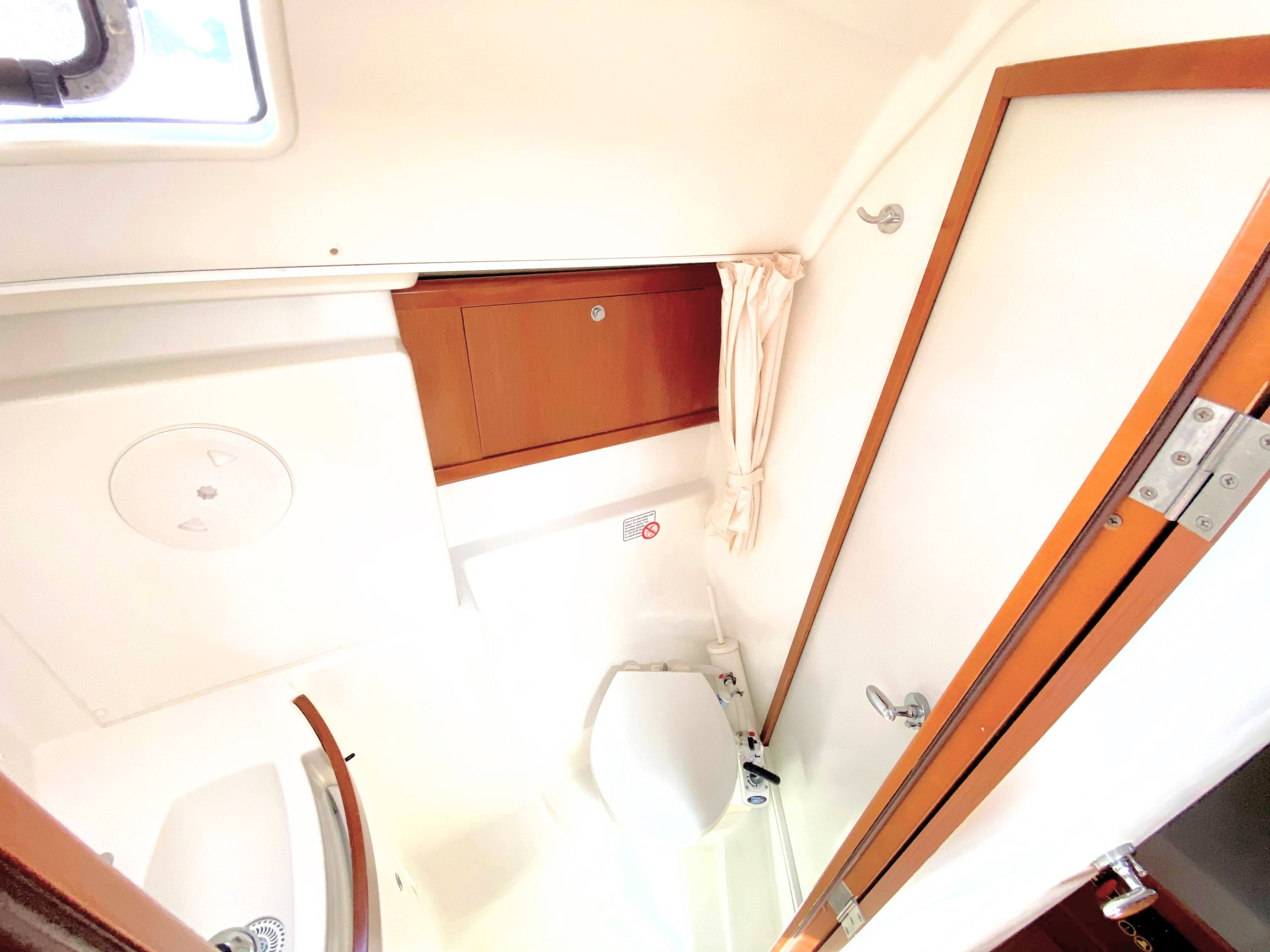 Oceanis 43 — photo 17