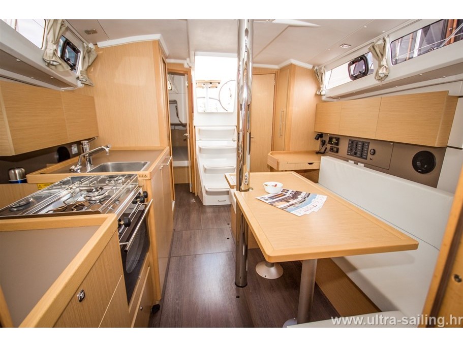 Oceanis 35 — photo 13