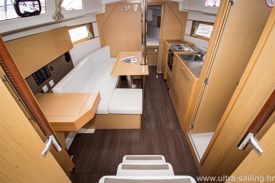 Oceanis 35 — photo 9