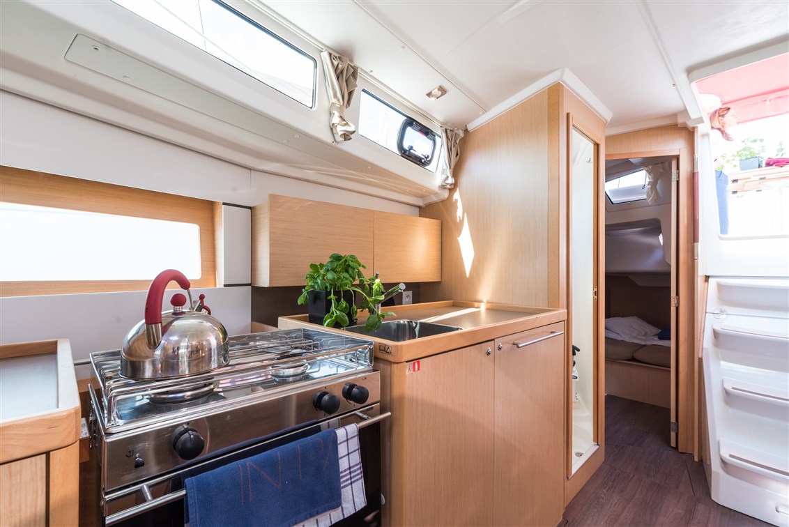 Oceanis 38 — photo 2