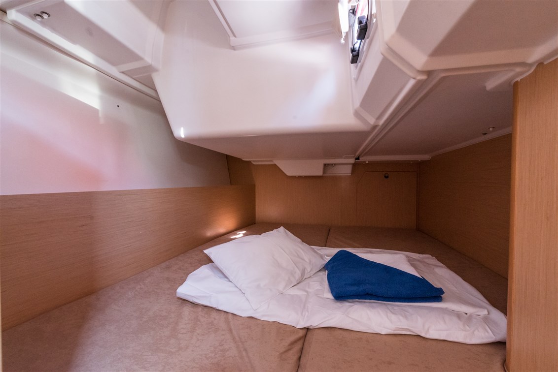 Oceanis 38 — photo 11