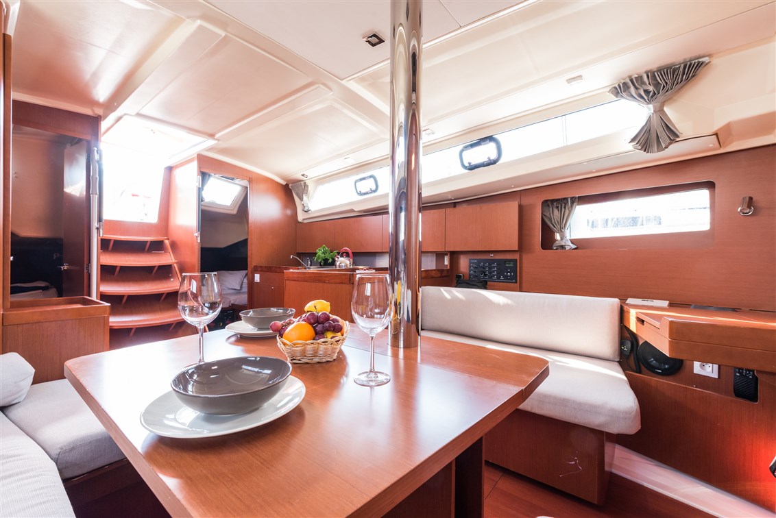 Oceanis 41.1 — photo 11
