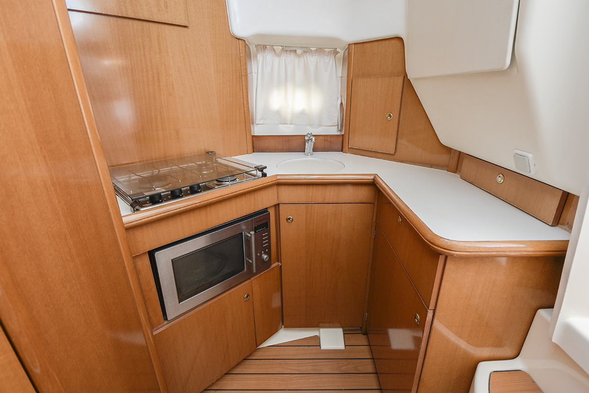 Prestige 32 — photo 12