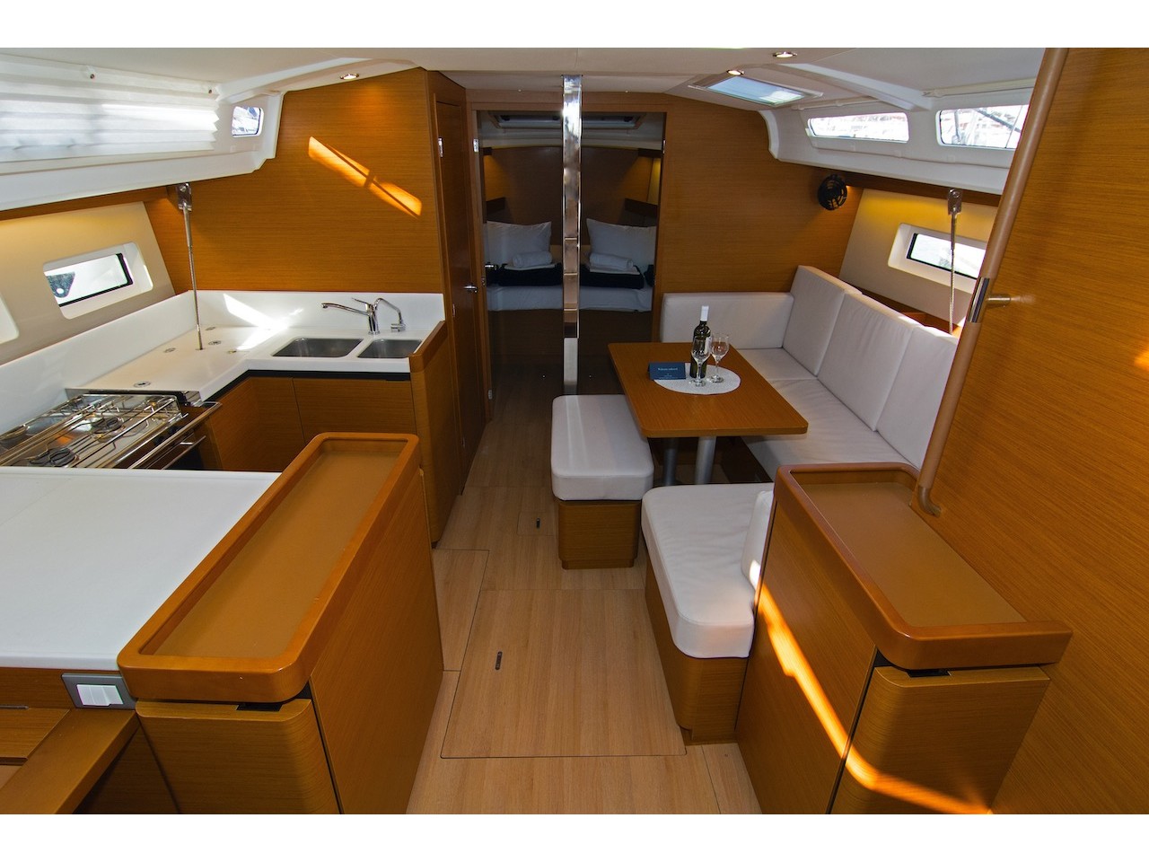 Sun Odyssey 440 — photo 10