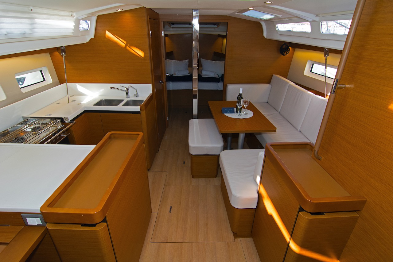 Sun Odyssey 440 — photo 7
