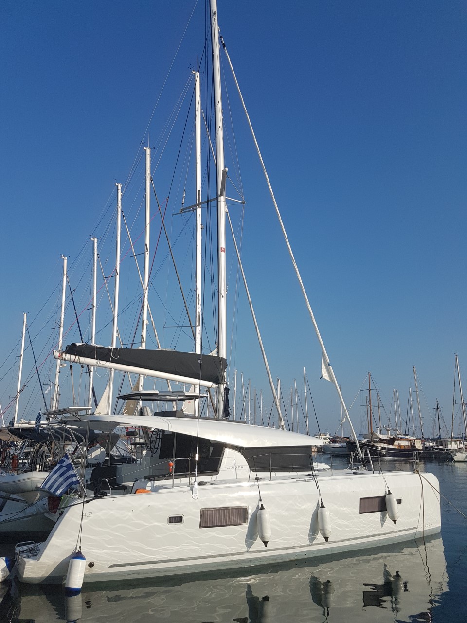 Lagoon 42 — photo 9