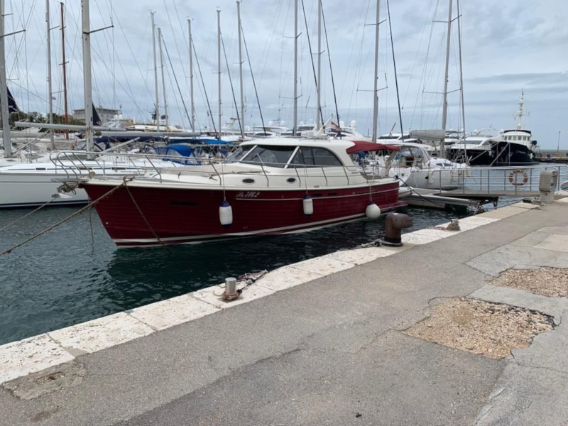 Adriana 44 — photo 12