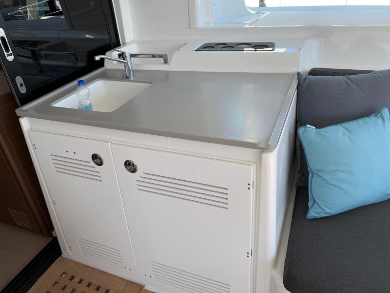 Lagoon 46 — photo 11