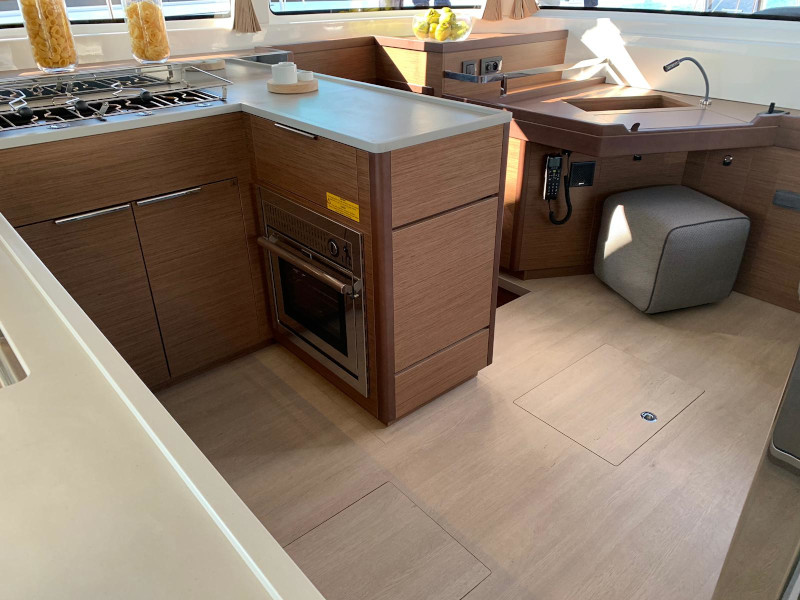 Lagoon 46 — photo 10