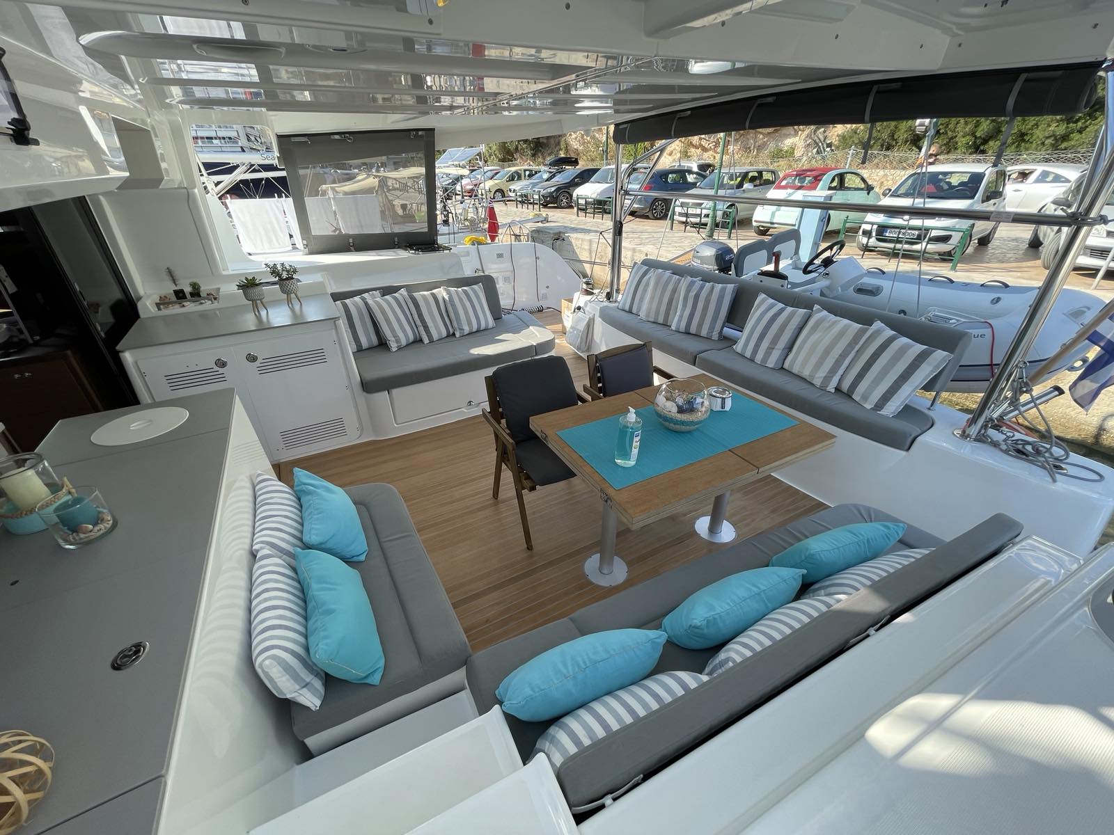 Lagoon 46 — photo 26