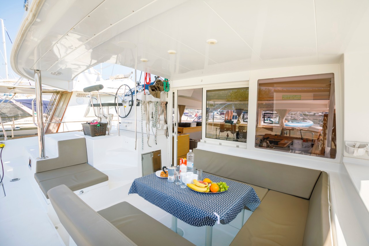 Lagoon 400 S2 — photo 16
