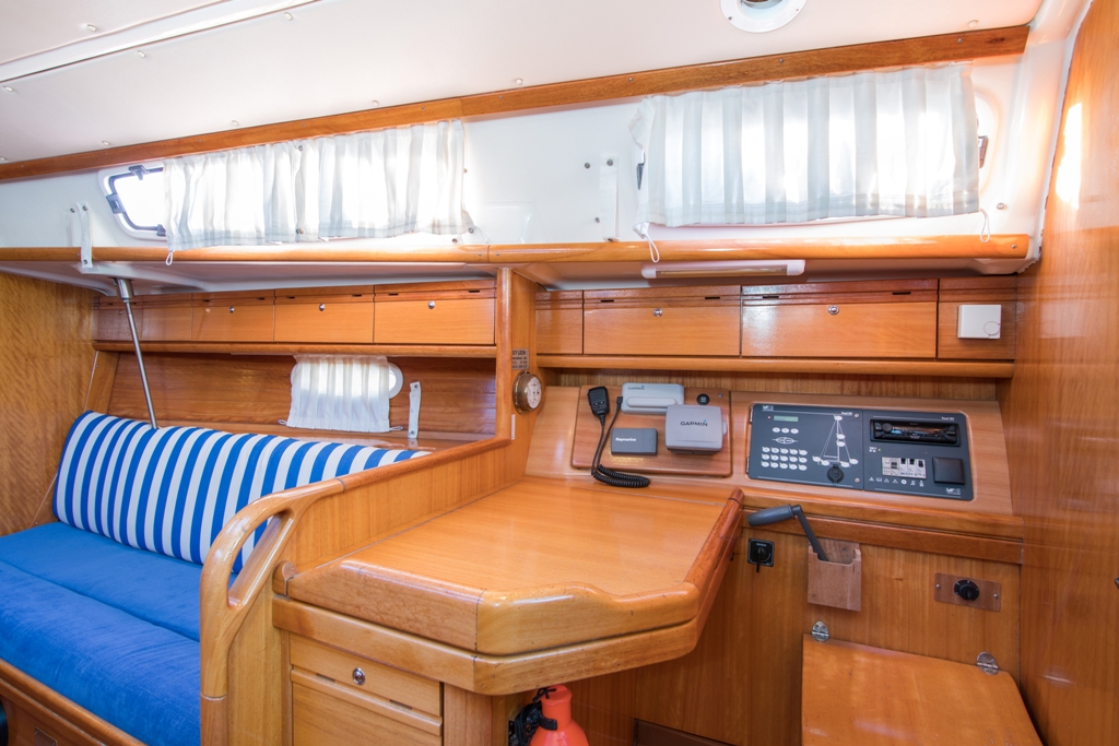 Bavaria 34 Cruiser — photo 3