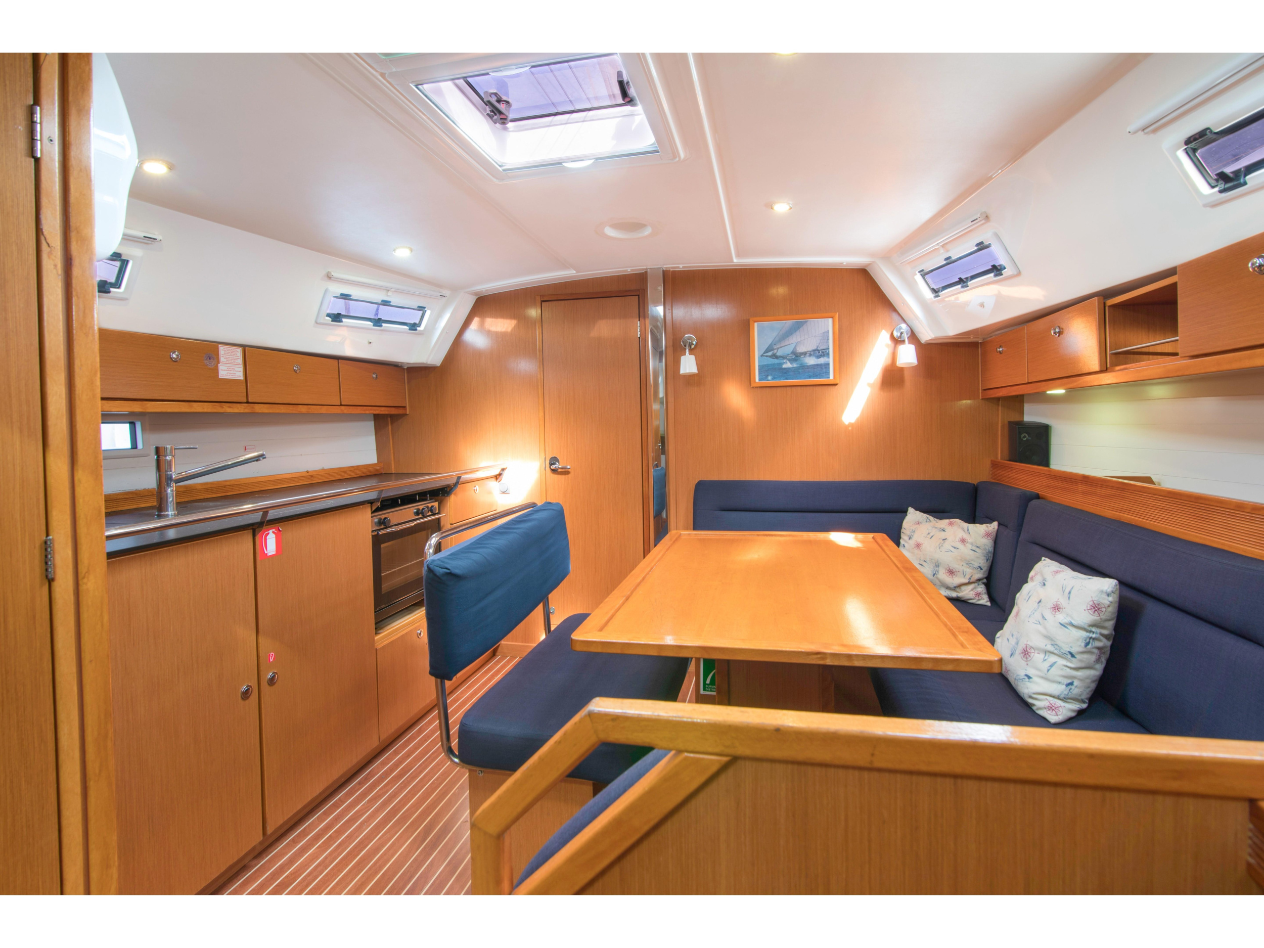 Bavaria Cruiser 40 — photo 4