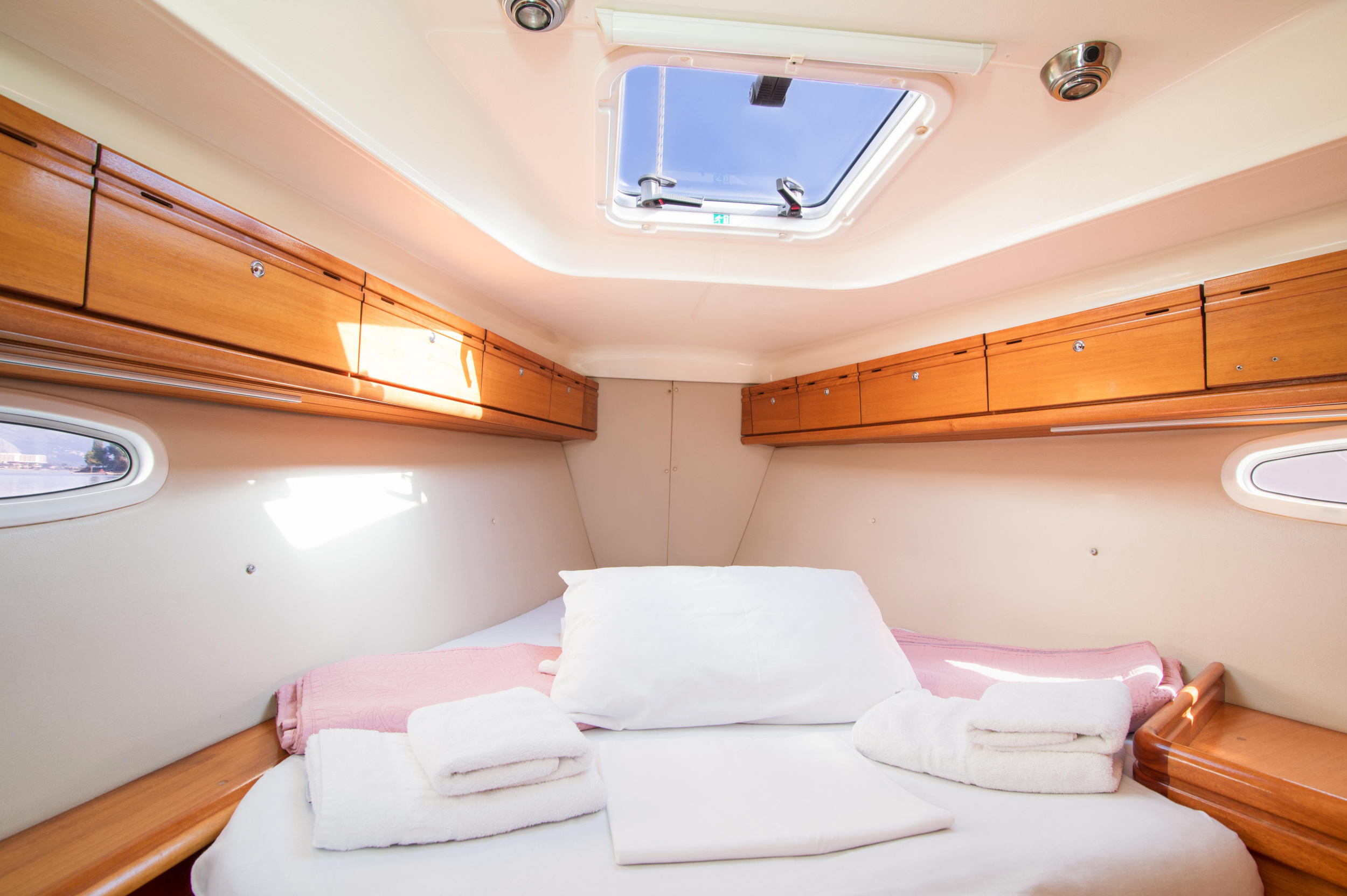 Bavaria 40 Cruiser — photo 9