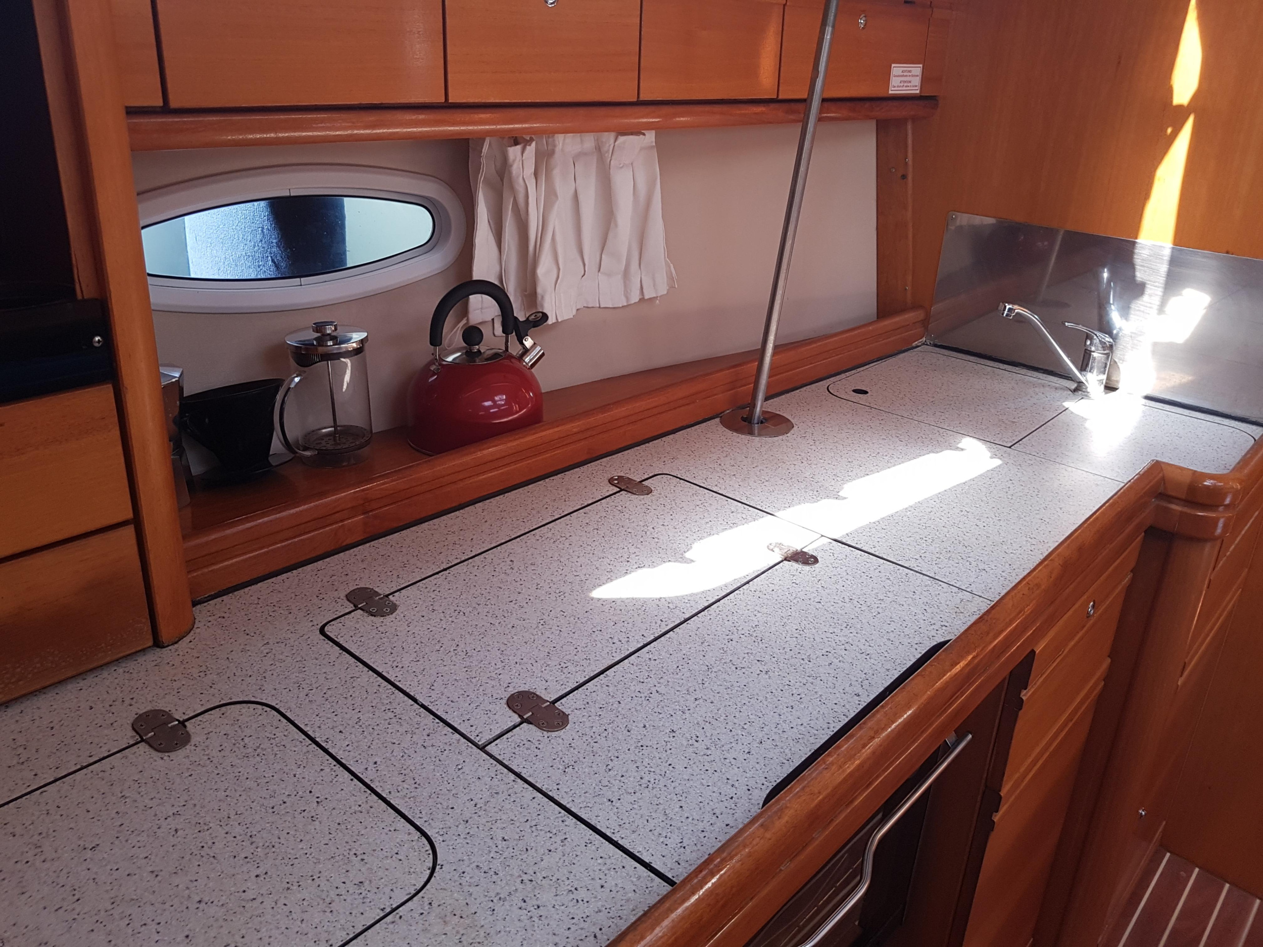 Bavaria 40 Cruiser — photo 8