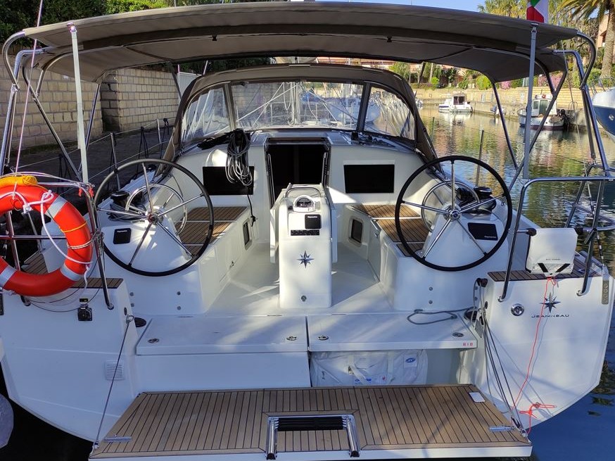Sun Odyssey 410 — photo 1