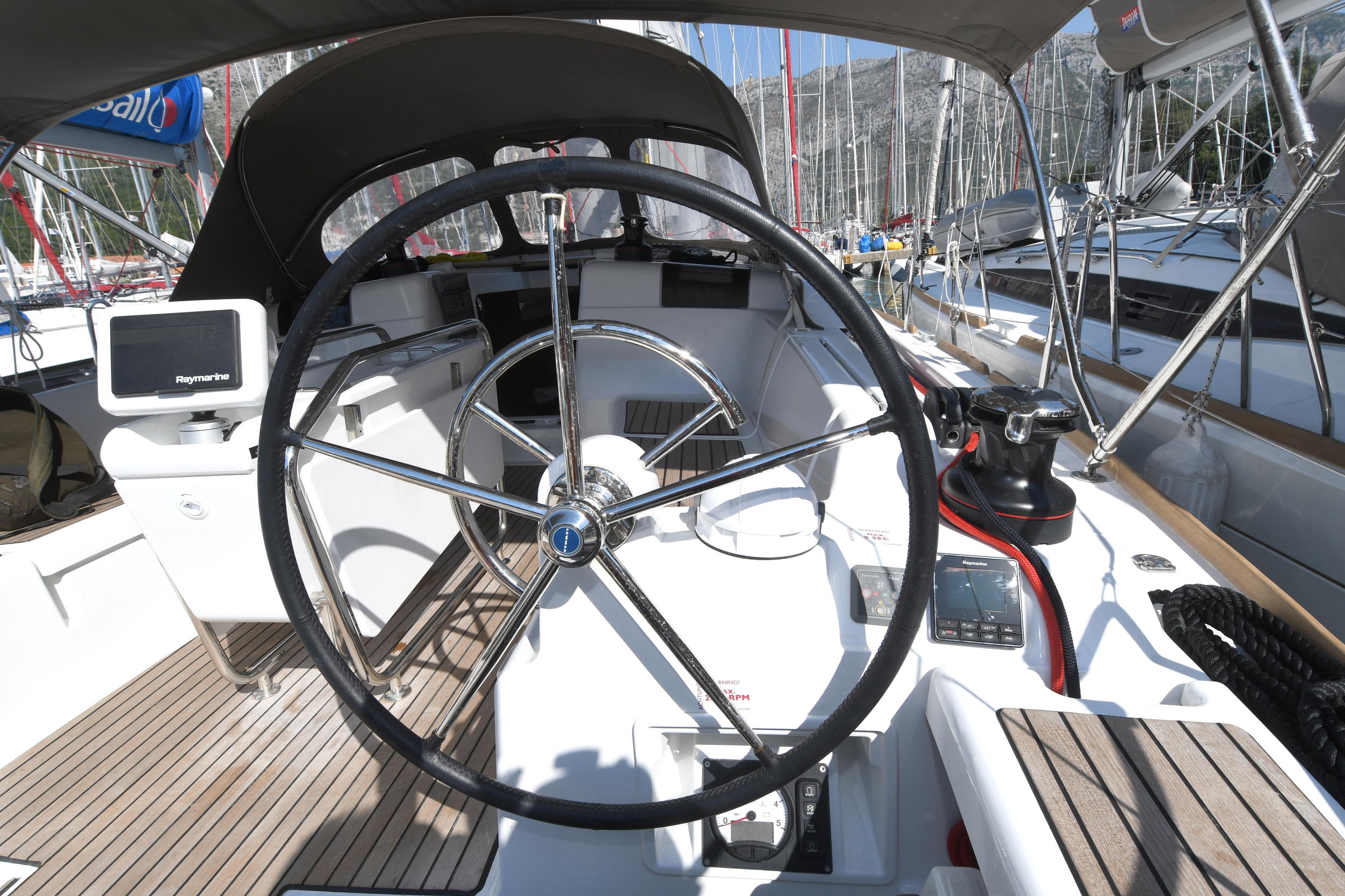 Sun Odyssey 419 — photo 12