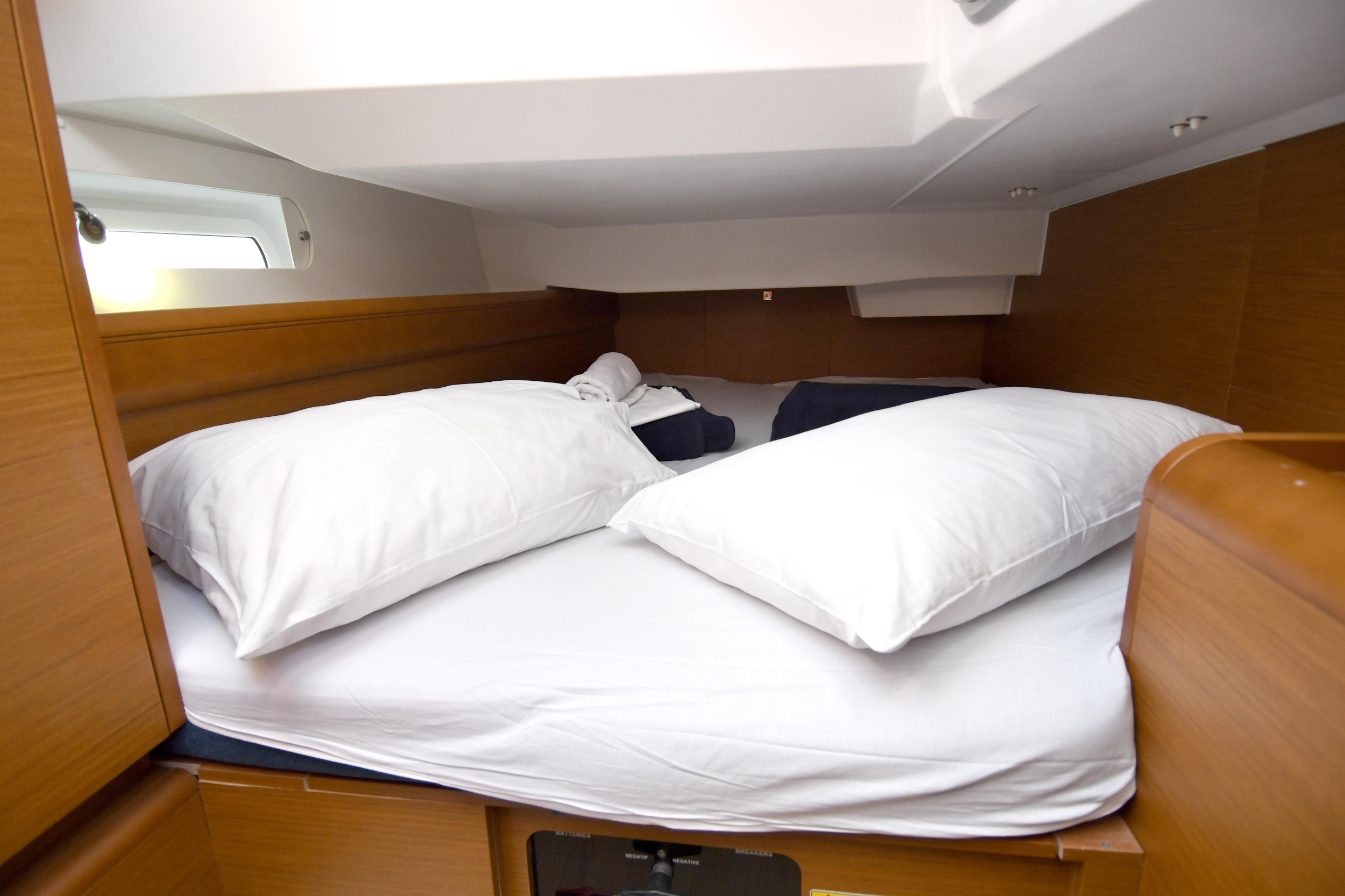 Sun Odyssey 419 — photo 2