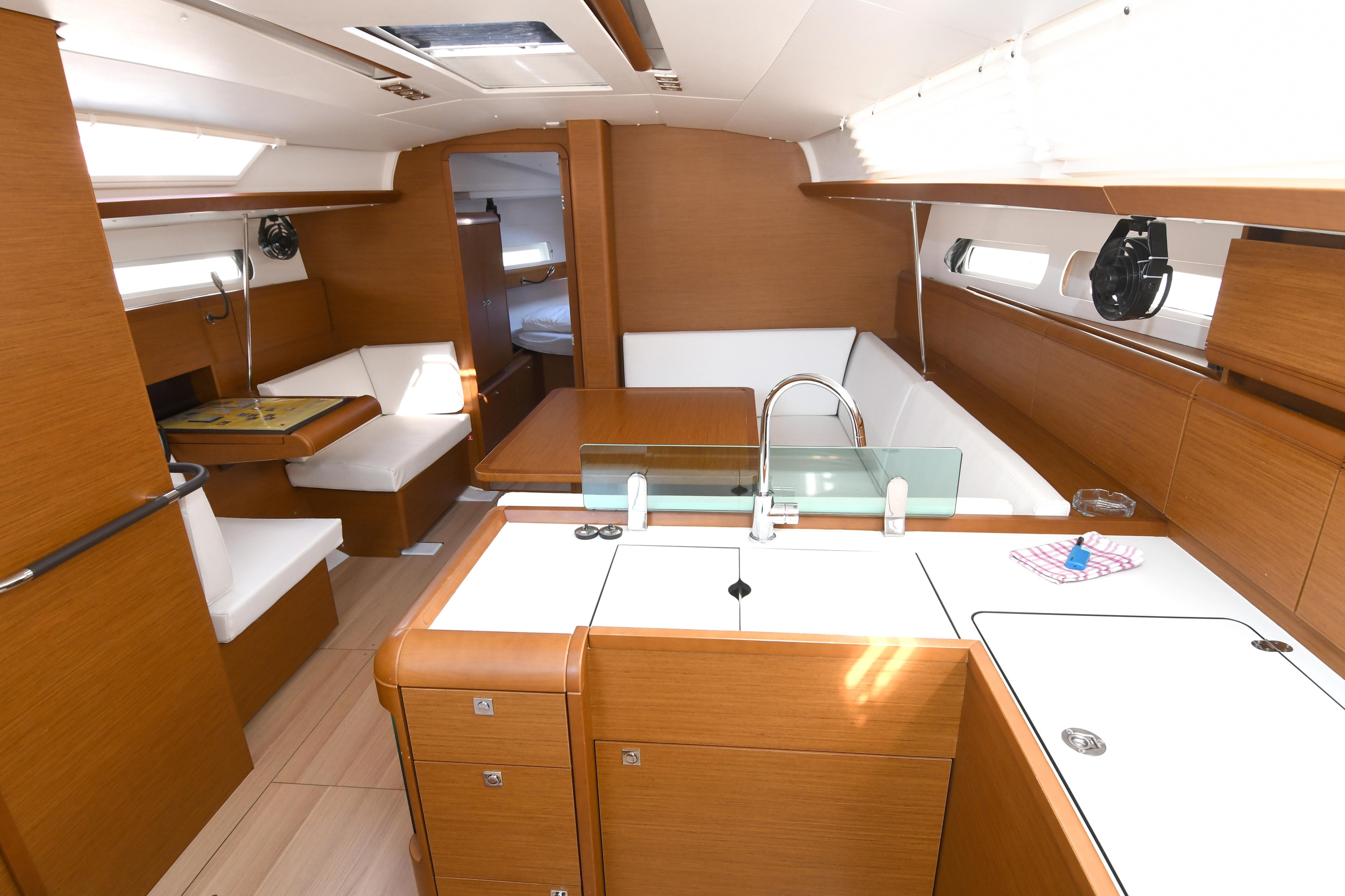 Sun Odyssey 419 — photo 4