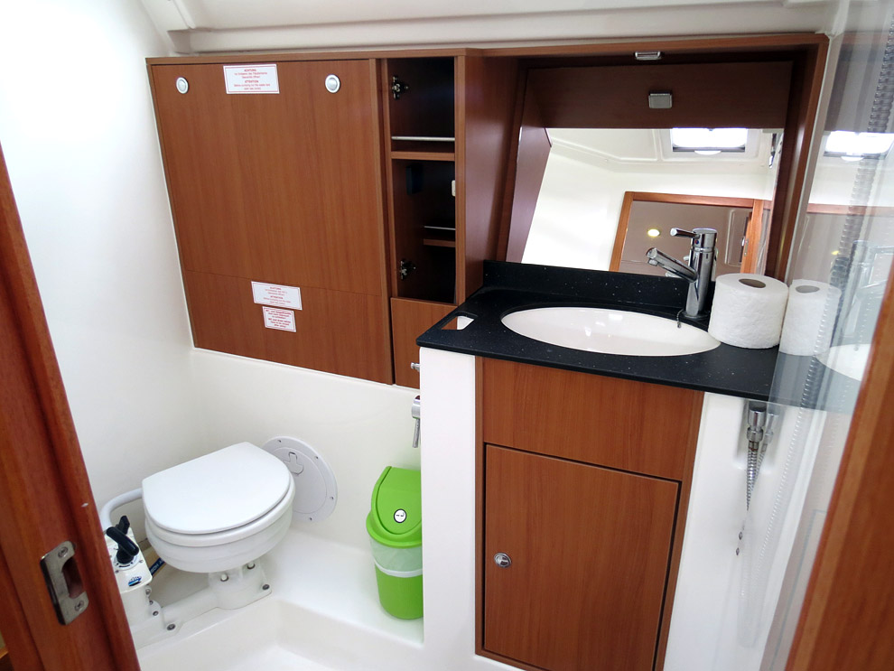 Bavaria Cruiser 40 — photo 7
