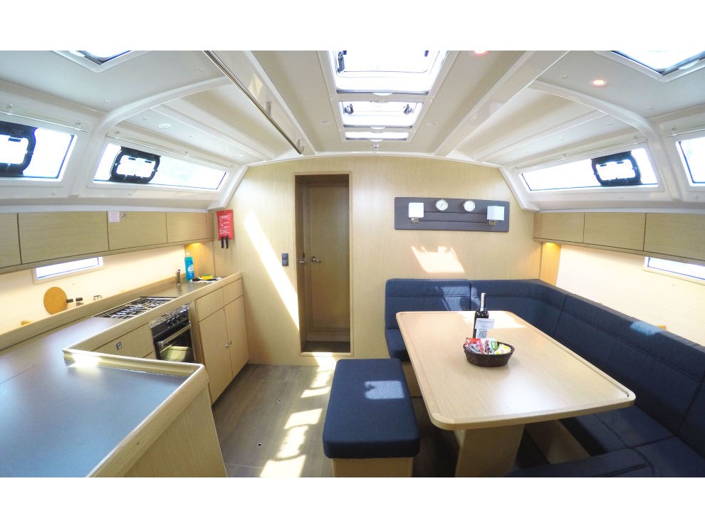 Bavaria Cruiser 46 — photo 8