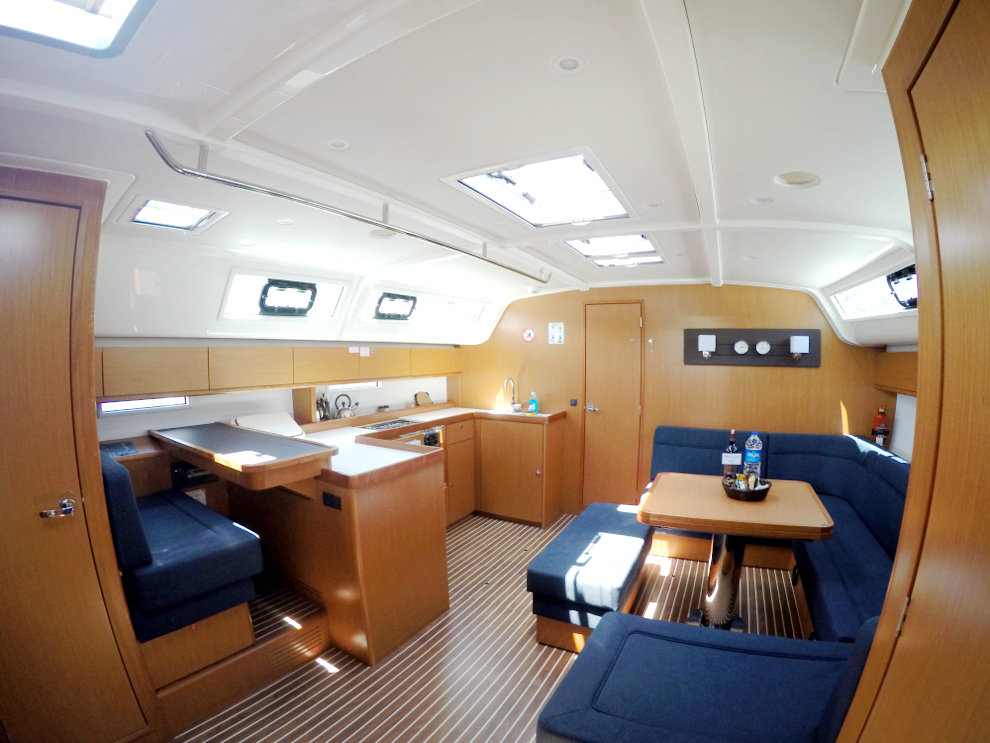 Bavaria Cruiser 51 — photo 9