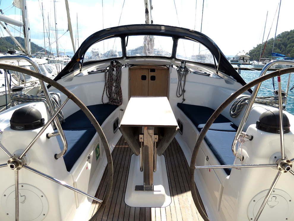 Bavaria 43 Cruiser — photo 12