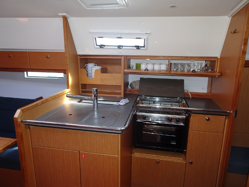 Bavaria 36 Cruiser — photo 7