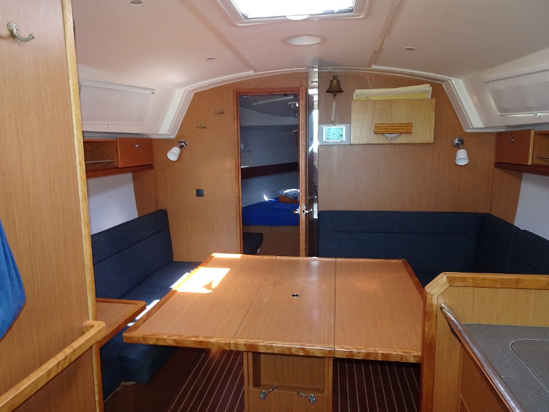 Bavaria 36 Cruiser — photo 3